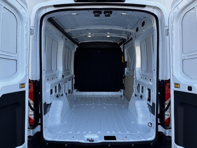 Ford TRANSIT 350 2.0 TDCI L2H2 Trend | 170PK Automaat | BPM VRIJ | Achteruitrijcamera |