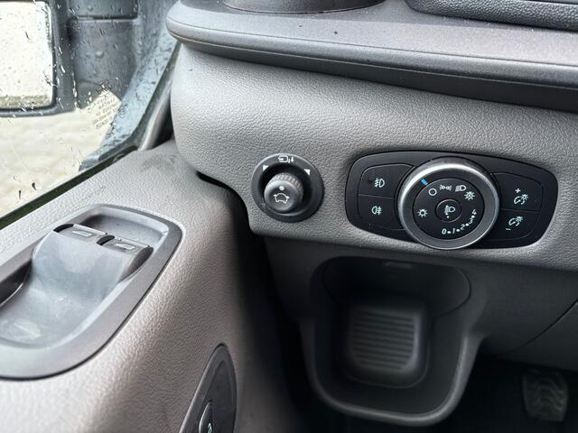 Ford TRANSIT 310 2.0 TDCI L2H2 Trend | Camera | Parkeersensoren | Trekhaak | Voorruitverwarming