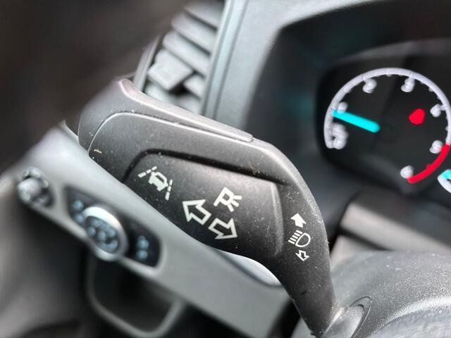 Ford TRANSIT 310 2.0 TDCI L2H2 Trend | Camera | Parkeersensoren | Trekhaak | Voorruitverwarming