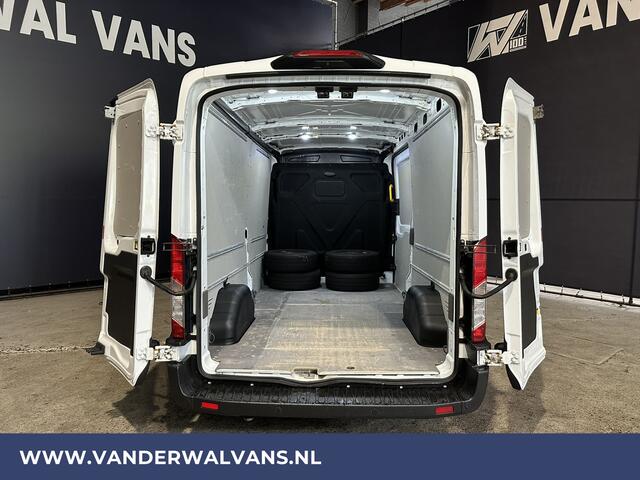 Ford TRANSIT 2.0 TDCI 131pk L3H2 Euro6 Airco | Camera | Navigatie | Apple Carplay | Android Auto | Stoelverwarming Verwarmde voorruit, Cruisecontrol, Parkeersensoren, Elektrisch verstelbare bestuurdersstoel, Bijrijdersbank