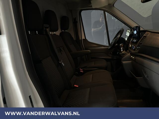 Ford TRANSIT 2.0 TDCI 131pk L3H2 Euro6 Airco | Camera | Navigatie | Apple Carplay | Android Auto | Stoelverwarming Verwarmde voorruit, Cruisecontrol, Parkeersensoren, Elektrisch verstelbare bestuurdersstoel, Bijrijdersbank