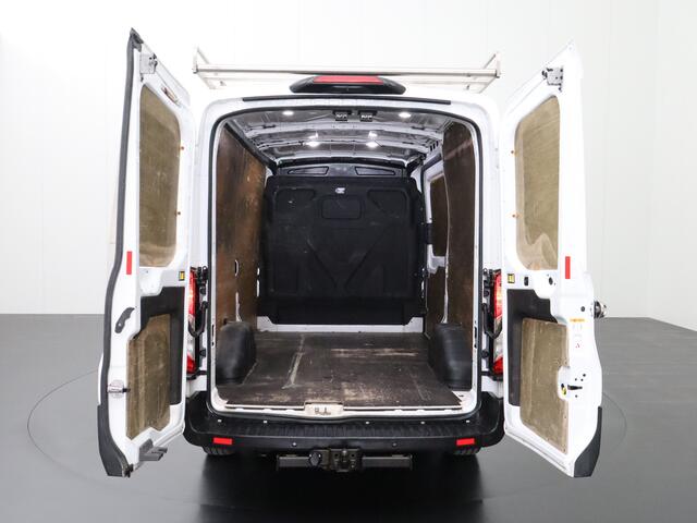 Ford TRANSIT 2.0TDCI 130PK L2H2 Imperiaal | Trekhaak | Gate Locks | Navigatie | Camera | Airco | Cruise | 3-Persoons