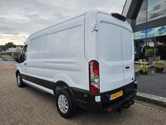 Ford TRANSIT 350 2.0 TDCI L3H2 Trend RWD * Navi * Trekhaak * NAP *