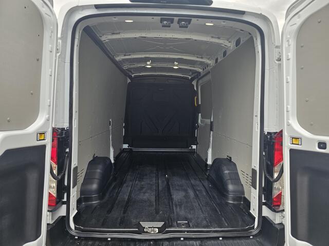 Ford TRANSIT 350 2.0 TDCI L3H2 Trend RWD * Navi * Trekhaak * NAP *
