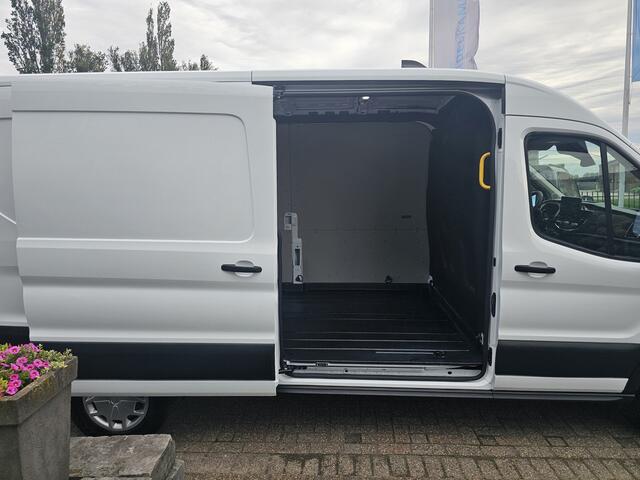 Ford TRANSIT 350 2.0 TDCI L3H2 Trend RWD * Navi * Trekhaak * NAP *