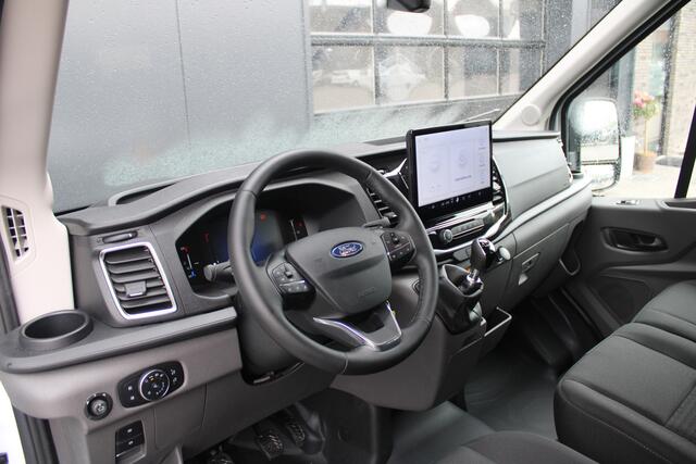 Ford TRANSIT 350 2.0 TDCI 165pk L3H2 Dubbel Cabine Trend 6 zits - Carplay - Trekhaak - Camera - 2800kg Trekgewicht - Rijklaar