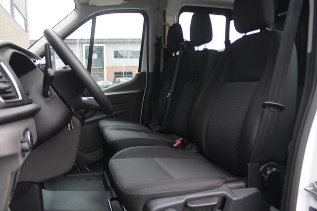 Ford TRANSIT 350 2.0 TDCI 165pk L3H2 Dubbel Cabine Trend 6 zits - Carplay - Trekhaak - Camera - 2800kg Trekgewicht - Rijklaar