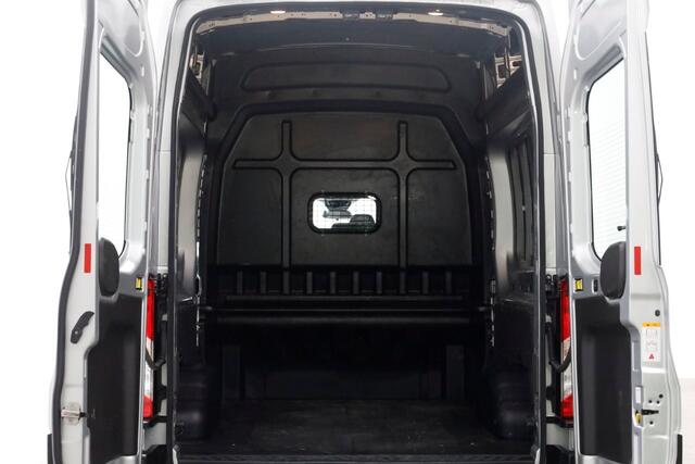 Ford TRANSIT 350 2.0 TDCI 130pk L3H3 D.C. Trend Airco/Navi/Camera 06-2022