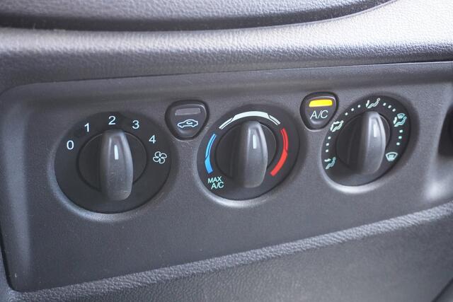 Ford TRANSIT 2.0 TDCI L2H2 EURO 6 - Airco - Cruise - PDC - ¤12.950,- Excl.