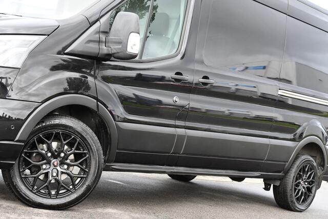 Ford TRANSIT 350 2.0 TDCI L3H2 RWD Black Edition Adaptieve Cruise, Camera, 3500kg Trekhaak, 2 x Schuifdeur, Carplay, Xenon, 165pk, Automaat, Uniek!