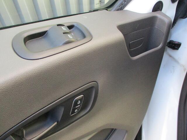 Ford TRANSIT Rolstoelbus Rolstoelvervoer Airco