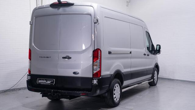 Ford TRANSIT 2.0 TDCI 130 pk L3H2 Trend Navi, Camera Trekhaak 2.500 kg, Sidebars, Cruise Control, NAP, 1e Eig., 3-Zits