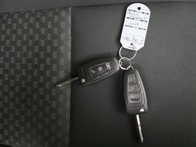 Ford TRANSIT 2.0TDCI L3H2 Imperiaal | Trekhaak | Airco | Cruise | 3-Persoons