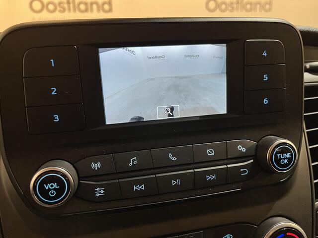 Ford TRANSIT 2.0 TDCI L2 AWD 4X4 170 PK Open Laadbak / Euro 6 / Airco / Cruise Control / Trekhaak / Camera / 3-Zits / 20.000 KM !!