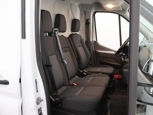 Ford TRANSIT 350 | 2.0 TDCI | L3 H2 | Trend | TREKHAAK 2500 KG AHW | CLIMATE CONTROL | NAVIGATIE | PARKEERSENSOREN V+A | CRUISE CONTROL | BIJRIJDERSBANK | LAADRUIMTE PAKKET | APPLE CARPLAY / ANDROID AUTO | STOEVERWARMING