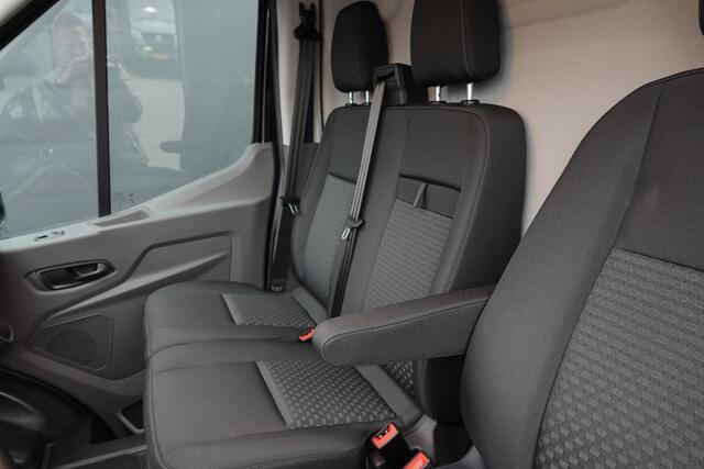 Ford TRANSIT L2H2 | 165Pk A8 Aut. | Raptor Edition | 2x Schuifdeur | Achteruitrijcamera | Trekhaak | 19'' | Agate Black