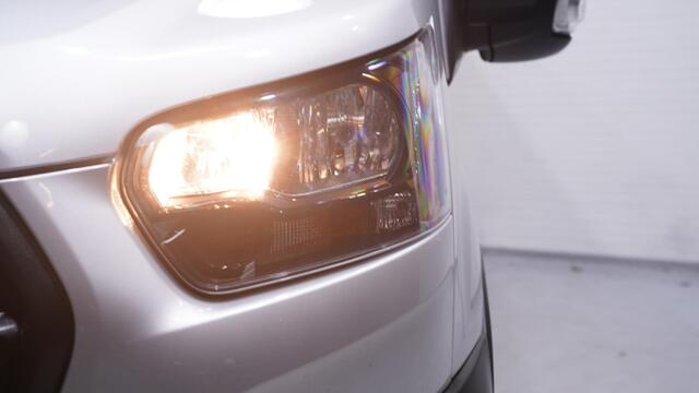 Ford TRANSIT 2.0 TDCi 130 pk L3H2 Dubbel Cabine Airco Camera, Trekhaak, PDC V+A, 6-Zits