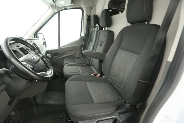 Ford TRANSIT 2.0 EcoBlue L2H2 | Airco | Cruise | 3 Zits | Trekh. | Parkeersens. | Stoelverw.