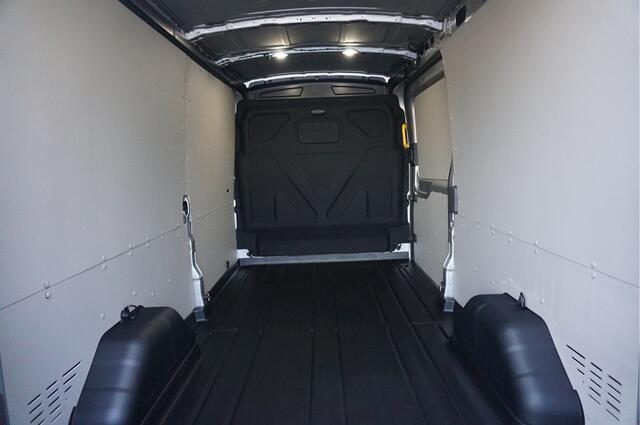 Ford TRANSIT 350L 130PK L3H2 BPM VRIJ!! Sync4 Navi, 360 Camera, LM Velg, Trekhaak!! NR. A102