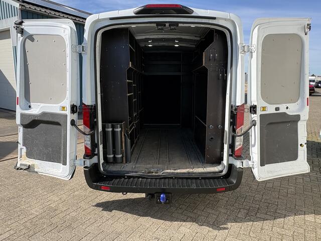 Ford TRANSIT 350 2.0 170Pk TDCI L2H2 Trend / Cruise / Airco / Navi / Trekhaak / Apk t/m 06-02-2027