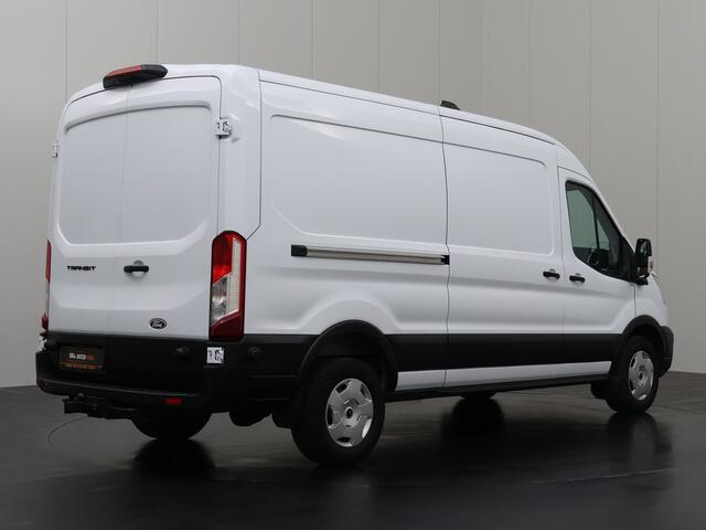 Ford TRANSIT 130PK L3H2 | Navigatie | Camera | Airco | Fabrieksgarantie | Cruise | Trekhaak | Betimmering | 3-Zits