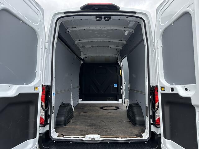 Ford TRANSIT 350 2.0 TDCI 130 PK / L3H3 / 32.408 KM / 360 CAMERA / ADAPTIVE CRUISE / ECC / NAVI / BLIND SPOT