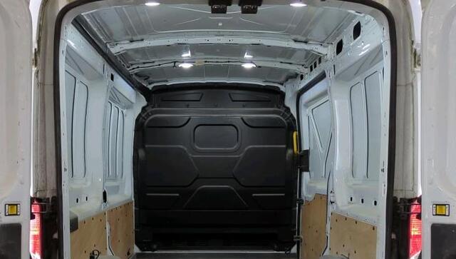 Ford TRANSIT 2.0 TDCI L2H2 3Pers. / Pdc.V+A / Airco / Radio multimedia / Imperial / Apk 06-2025