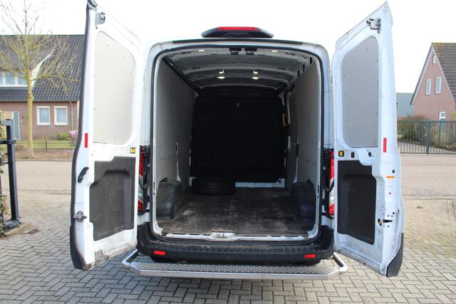 Ford TRANSIT 350 2.0 TDCI 130PK Euro6 L3H2 Trend ? 270° deuren ? airco ? navigatie ? camera