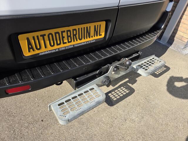 Ford TRANSIT 2.0 TDCI 130Pk L2/H3 Trend AUTOMAAT Airco Trekhaak Cruisecontrol Stoelverwarming Parkeersensors