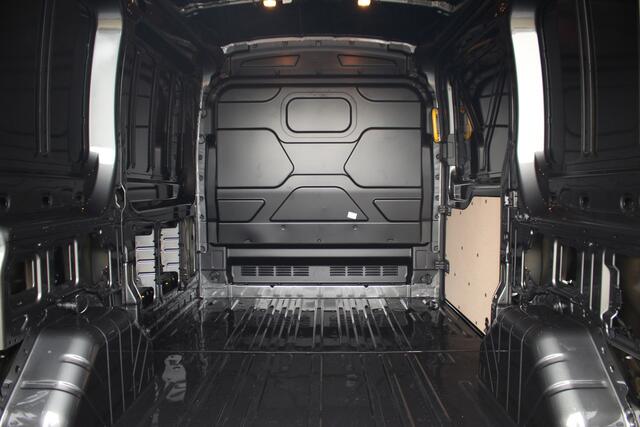 Ford TRANSIT 350 2.0TDCI 165pk L2H2 Trend | Automaat | 2800kg trekgewicht | Carplay/Android | Camera | Cruise | Sync 4 13" | Lease 645,- p/m