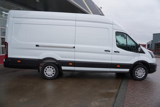 Ford TRANSIT 350E 2.0 TDCI 130PK L4H3 Trend Nr. V200 | Airco | Cruise | Navi | Trekhaak