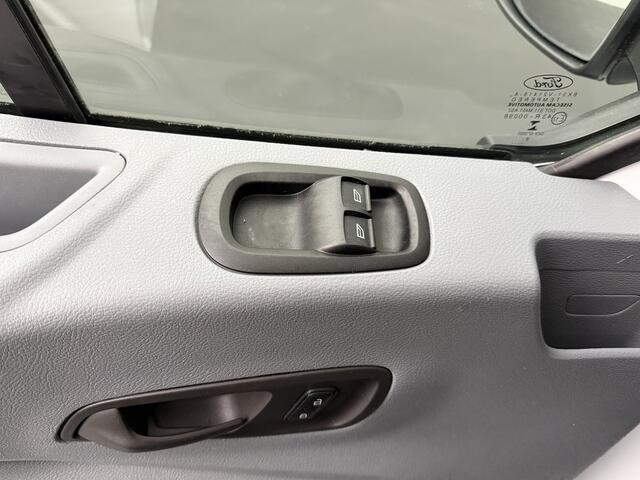 Ford TRANSIT 2.0TDCi 130PK L3H2 | Navigatie | Airco | Cruise | 3-Zits