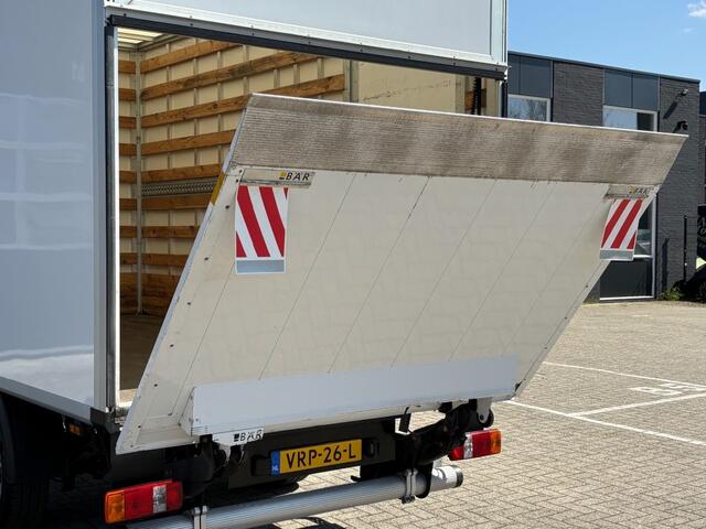 Ford TRANSIT Bakwagen 2.0 TDCI 129pk / Laadklep / Luchtvering / Stoelverwarming / Carplay / Airco / Cruise / Camera / Navi