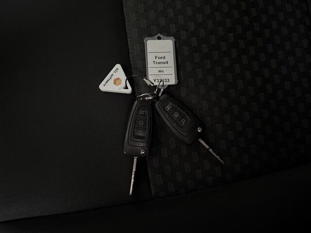 Ford TRANSIT 2.0TDCi 130PK L2H2 | Multimedia | Airco | Cruise | Betimmering | 3-Zits