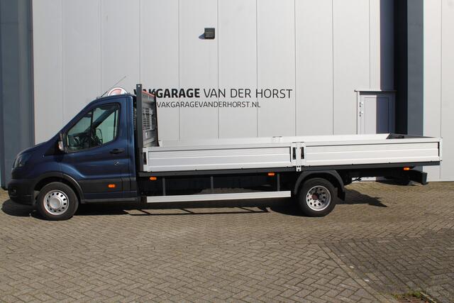 Ford TRANSIT 350 2.0-165pk TDCI L5H1 Trend RWD Chassis enkele cabine met open laadbak AUTOMAAT ! Unieke bedrijfswagen ! Slechts 12.700km ! Airco, stoel-, spiegel- en voorraamverw., metallic lak, adapt. cruise cntrl, dodehoek assistent, camera, parkeersensoren voor, tr