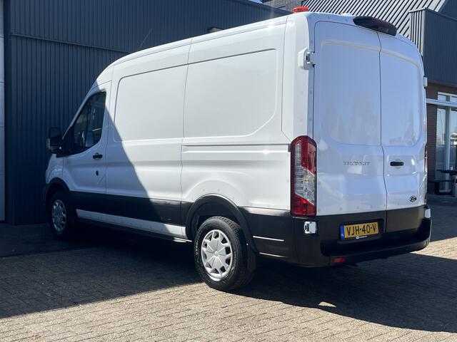 Ford TRANSIT 350 2.0 TDCI L2H2 RWD 170pk Kastinrichting Werkplaatsinrichting Airco Cruise controle Navigatiesysteem Telefoonverbinding Parkeersensoren voor en achter 2-Persoons Bpm vrij Sortimo Werkplaats Omvormer St