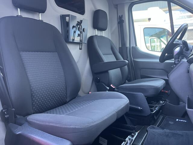 Ford TRANSIT 350 2.0 TDCI L2H2 RWD 170pk Kastinrichting Werkplaatsinrichting Airco Cruise controle Navigatiesysteem Telefoonverbinding Parkeersensoren voor en achter 2-Persoons Bpm vrij Sortimo Werkplaats Omvormer St