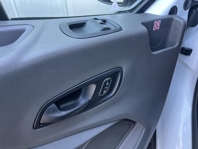 Ford TRANSIT 350 2.0 TDCI L2H2 RWD 170pk Kastinrichting Werkplaatsinrichting Airco Cruise controle Navigatiesysteem Telefoonverbinding Parkeersensoren voor en achter 2-Persoons Bpm vrij Sortimo Werkplaats Omvormer St