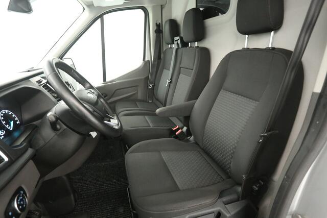 Ford TRANSIT 2.0 TDCI Limited 185PK L2H2 | Aut. | Airco | Cruise | Carplay | 3 Zits | Trekhaak | Navi | Bi-Xenon | Parkeersens.