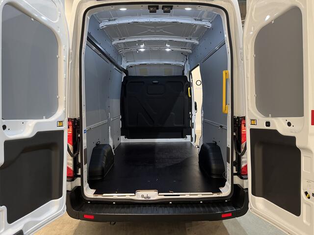 Ford TRANSIT 310 2.0 TDCI L3H3 / Euro 6 / Camera / Cruise Control / 3-Zits / 15.300 KM !!
