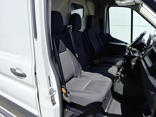 Ford TRANSIT 2.0 TDCI 130PK L4H3 Airco Cruise Control Lane Assist Camera Navigatie Carplay Parkeersensoren v+a