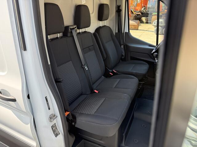 Ford TRANSIT 2.0 TDCI 130PK L3H3 Airco Cruise Control Camera Parkeersensoren v+a