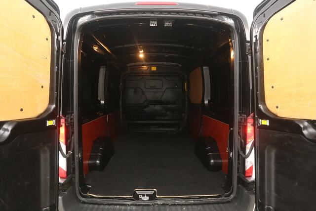 Ford TRANSIT 2.0 TDCI L2H2 | Airco | Cruise | Camera | 3 Zits | Trekhaak | Carplay | Navi
