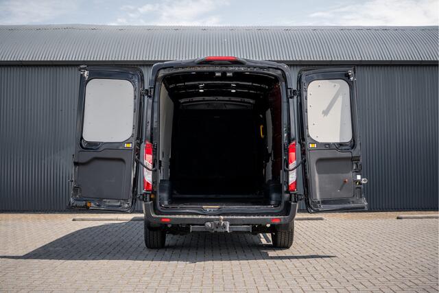 Ford TRANSIT 2.0 EcoBlue L3H2 | 170 PK | Automaat | Trekhaak 3.5T | 1e Eigenaar | 360° Camera | Carplay | PDC | Trekhaak