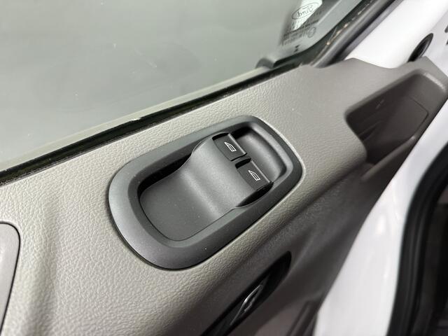 Ford TRANSIT 2.0TDCI 130PK L3H2 | Imperiaal | Trekhaak | Airco | Cruise | 3-Zits | Betimmering