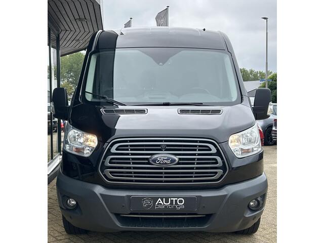 Ford TRANSIT 350 2.0 TDCI L3H2 Trend 131PK | 1e Eigenaar | NL AUTO | NAP | Trekhaak | Achteruitrijcamera | Parkeersensoren Voor en Achter | Airco | Cruise Control | Navigatie | Apple Carplay | Andriod Auto | Nieuwe APK | LETOP: Auto is in de laadruimte niet schoon en reclame stickers zijn nog zichtbaar |