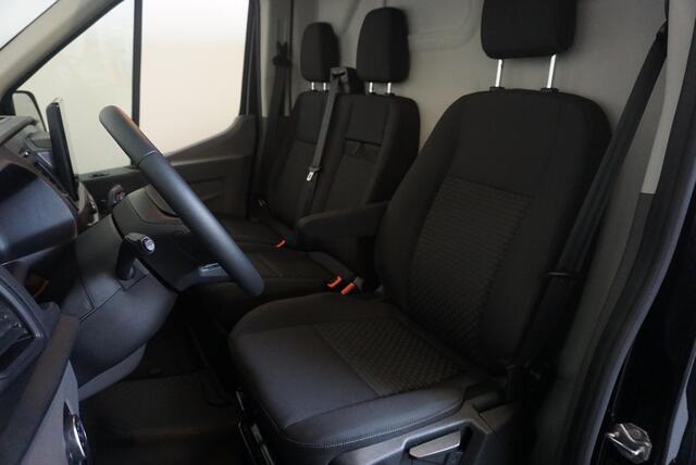 Ford TRANSIT 105pk L2H2 Trend Airco Trekhaak Navigatie Cruise
