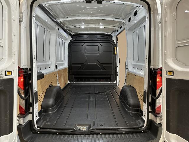 Ford TRANSIT 2.0 TDCI L2H2 3Pers. / Pdc.V+A / Airco / Radio multimedia / Imperial + Ladder / Zeer nette bus! / Apk 07-2027