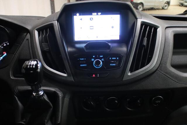 Ford TRANSIT OPEN LAADBAK DUBBELLUCHT Ford Transit met nieuwe NIEUWE MOTOR OPEN LAADBAK DUBBELLUCHT TREKHAAK 2800KG