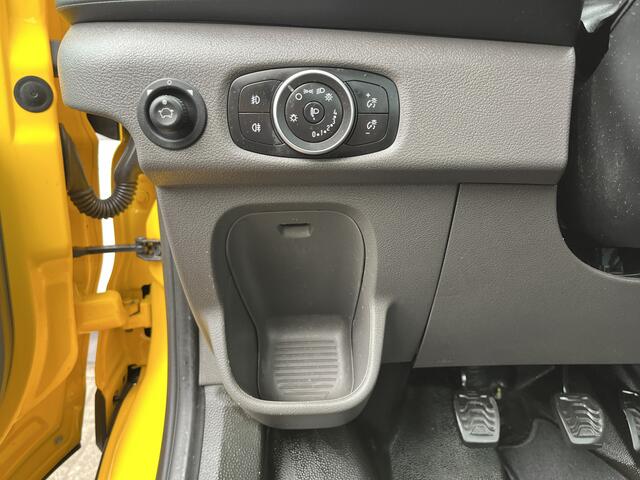 Ford TRANSIT 350 2.0 TDCI L5 RWD Export price!! 5.0M laadbak Trekhaak 3500kg trekgewicht Airco Cruise controle Achterruitrij camera Telefoonverbinding Euro 6